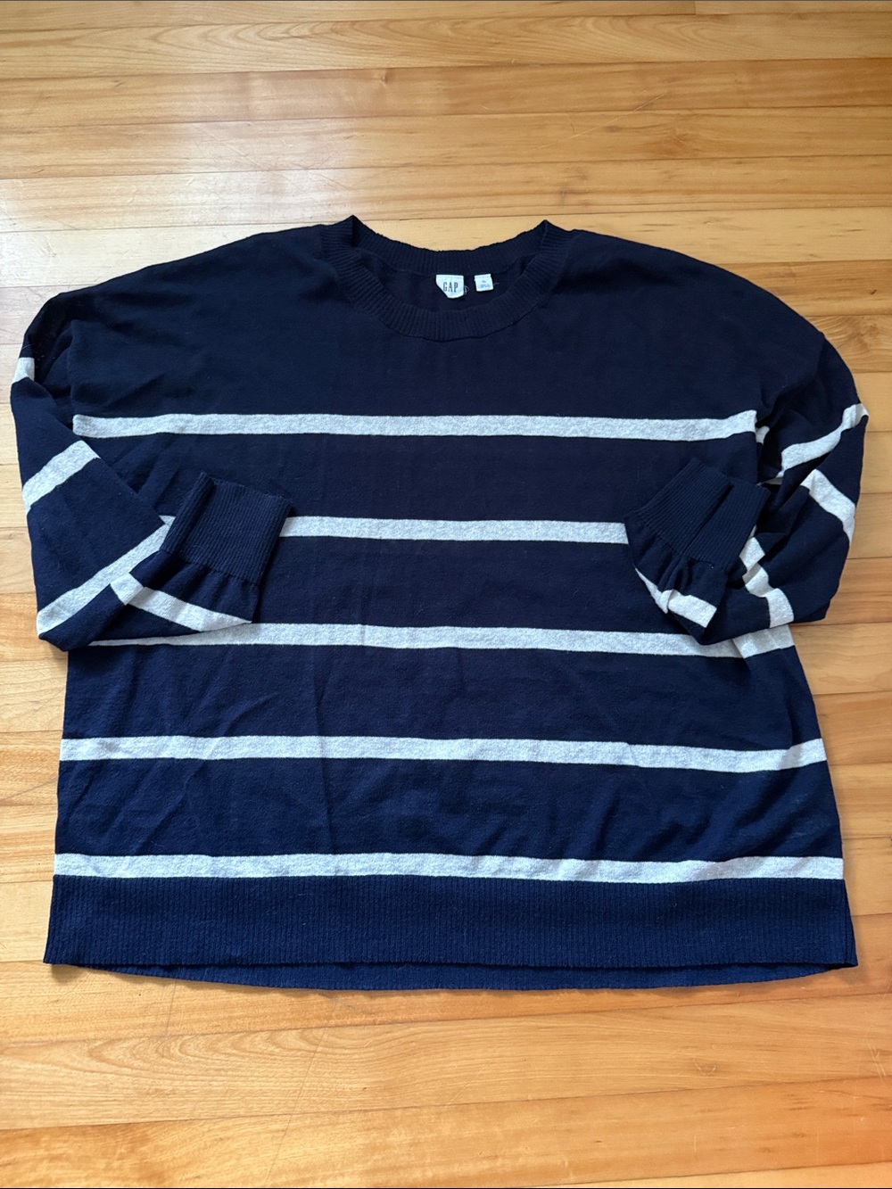 GAP Linen blend light weight Navy Blue Stripes